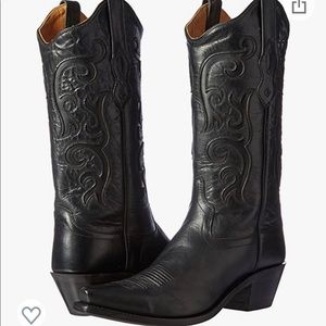 Classic black, leather, western, cowgirl boots. Almost brand new 6.5